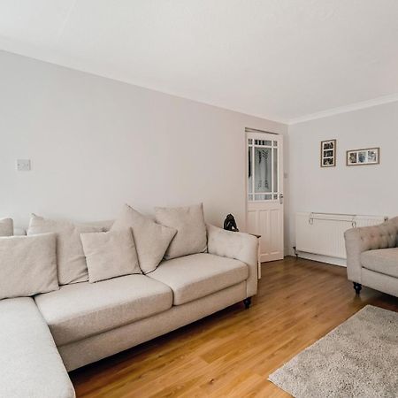 Centrally Situated 1 Bedroom House In Cumbernauld Exterior foto